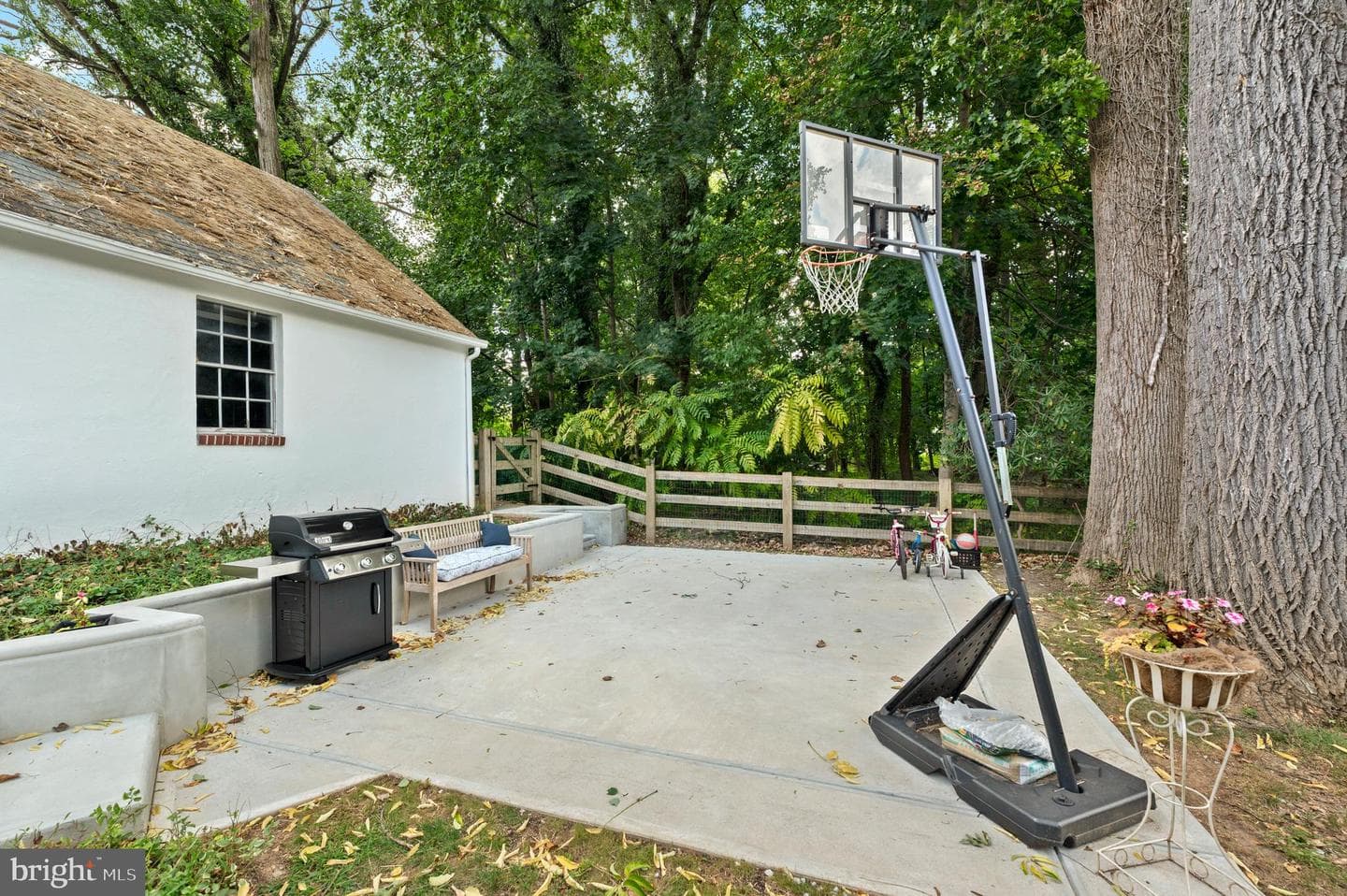 1242 Old Lancaster Road photo 38