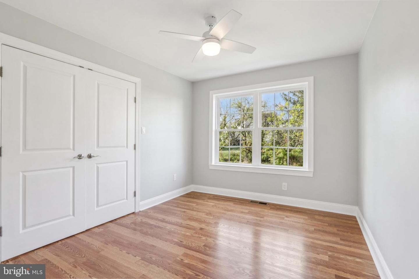 1035 Snyder Avenue photo 49