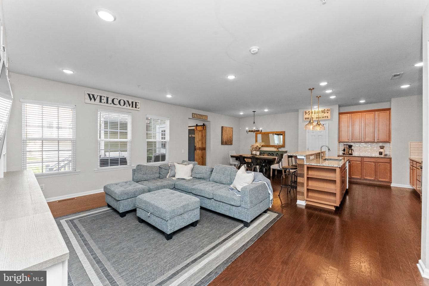 726 Sun Valley Court photo 10