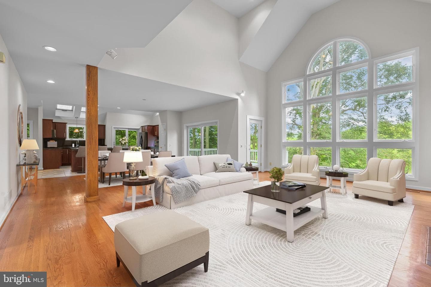 14 White Clay Drive photo 8