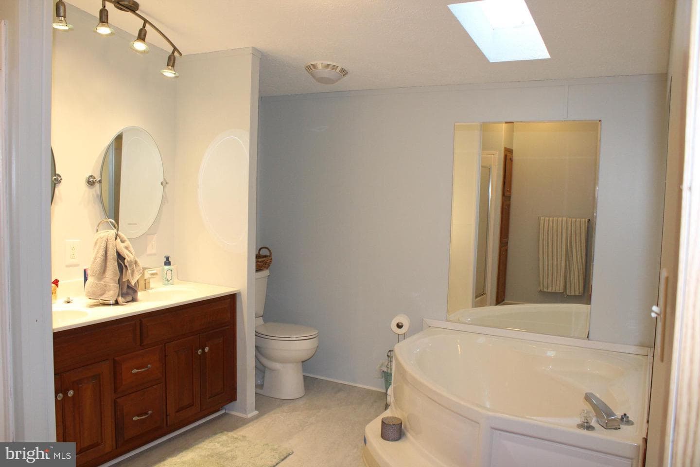 8 Williams Way photo 20