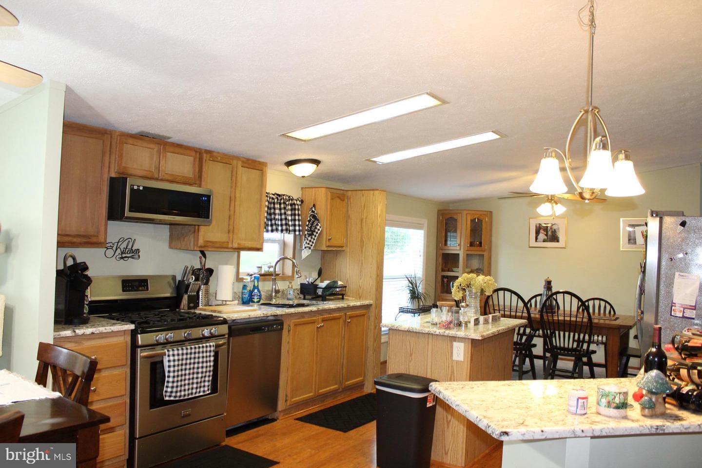 8 Williams Way photo 3