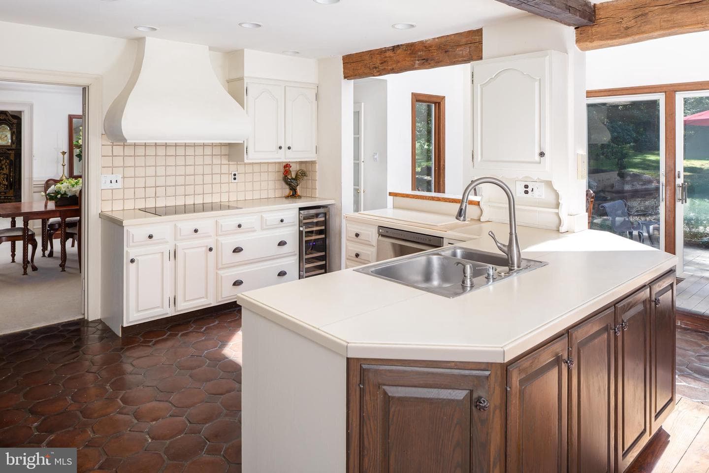 8 Foxchase Road photo 17