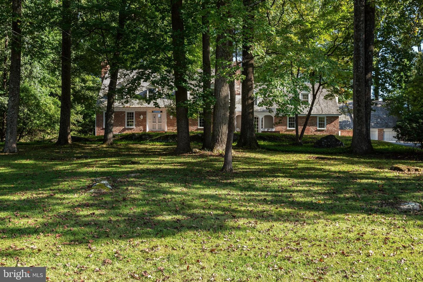 8 Foxchase Road photo 2