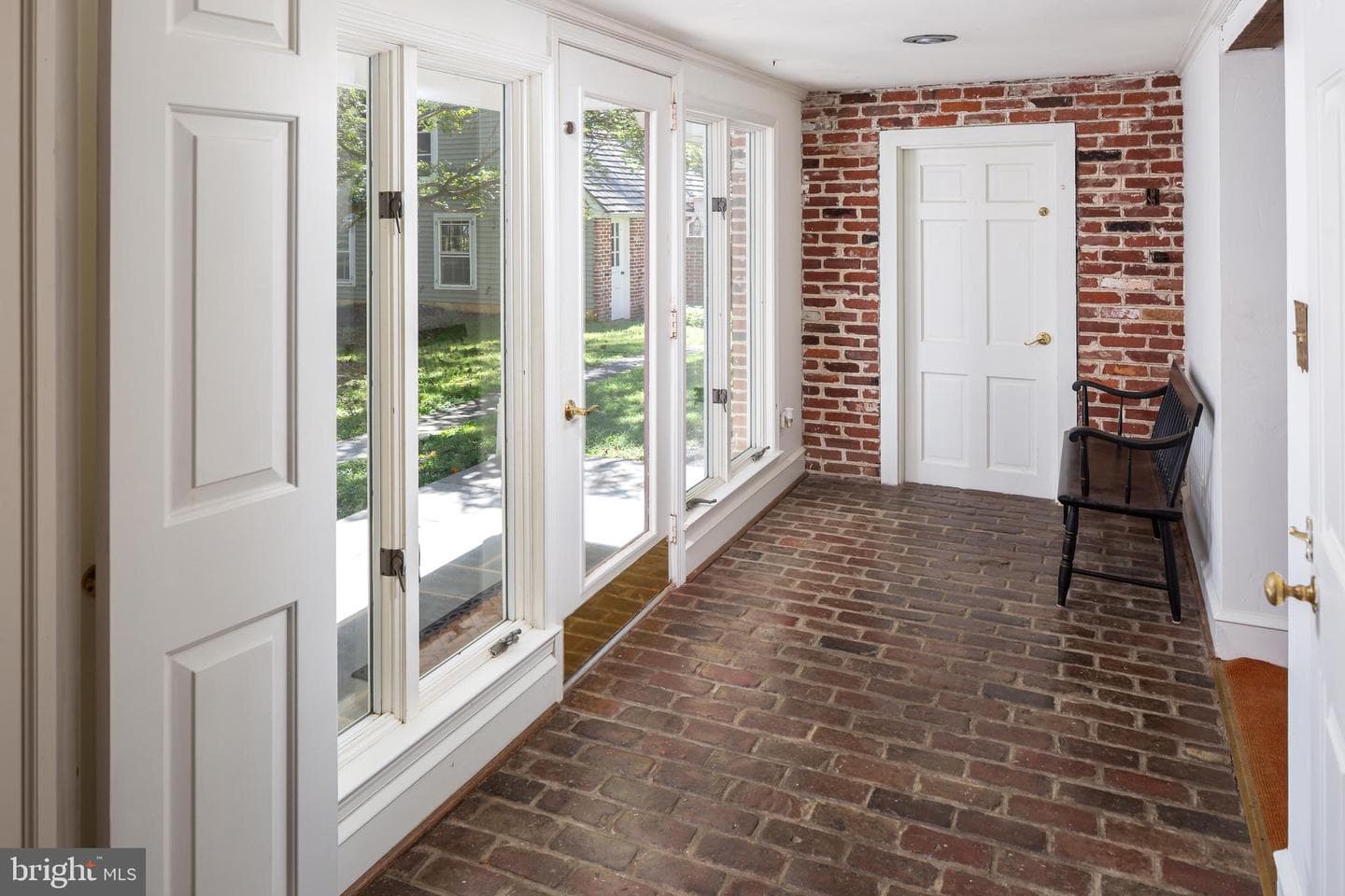 8 Foxchase Road photo 22