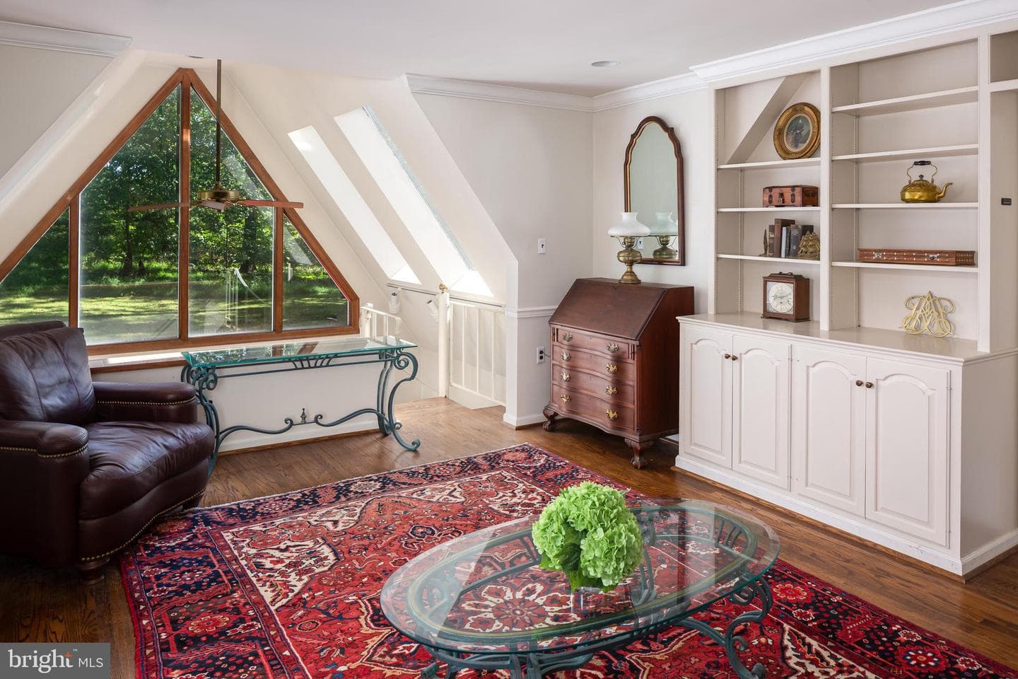 8 Foxchase Road photo 25