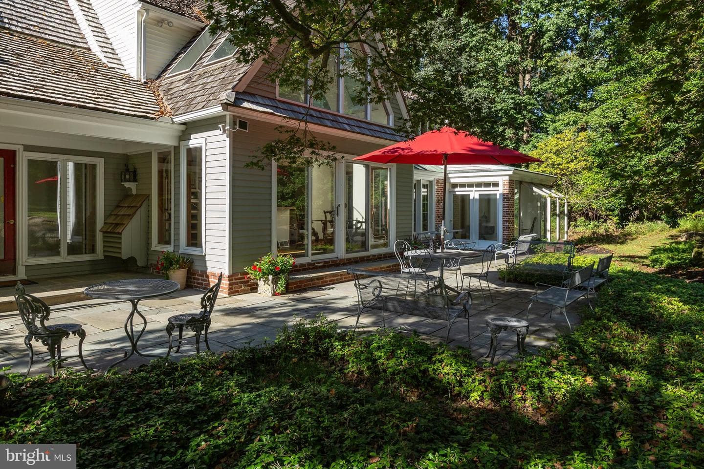 8 Foxchase Road photo 41