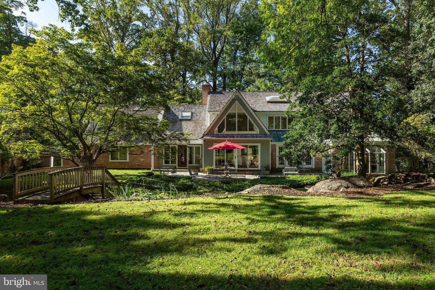 8 Foxchase Road photo 48