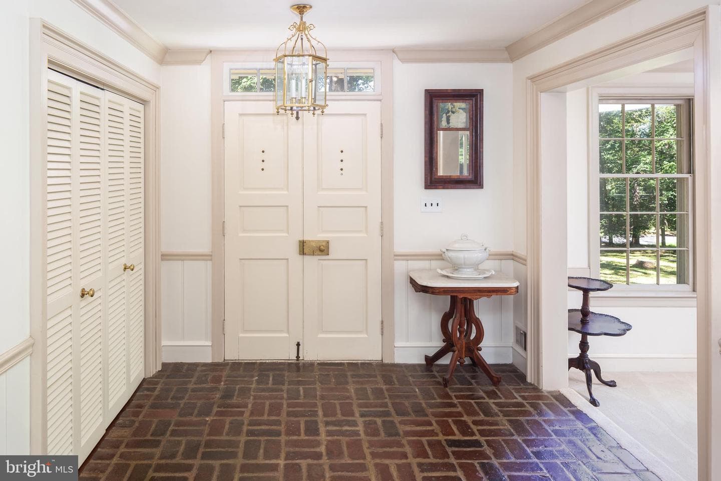 8 Foxchase Road photo 6
