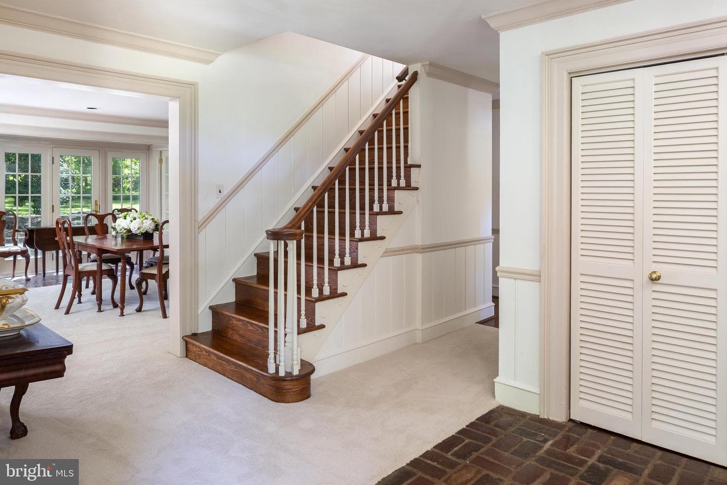 8 Foxchase Road photo 7