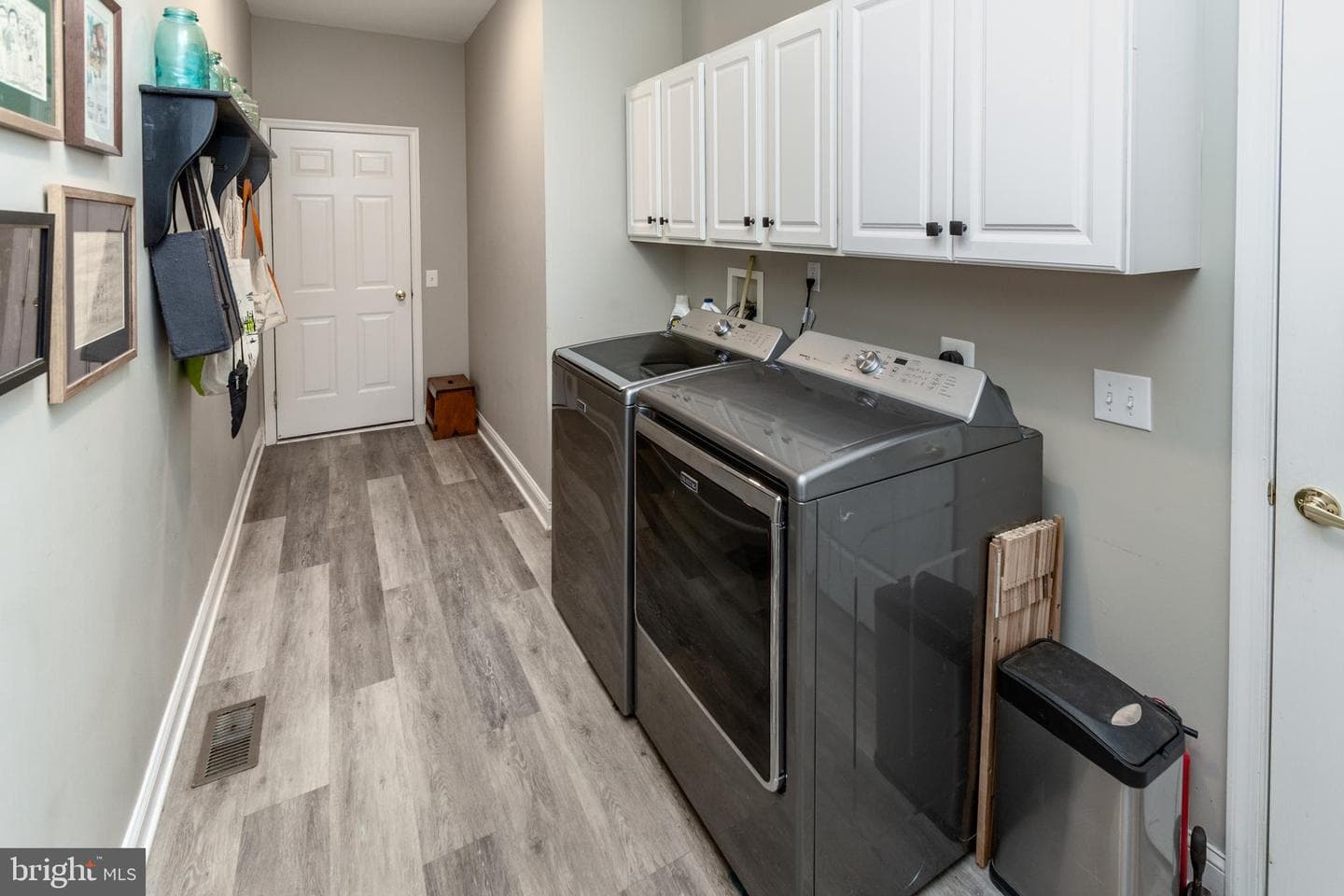 1728 Yardley Drive photo 43