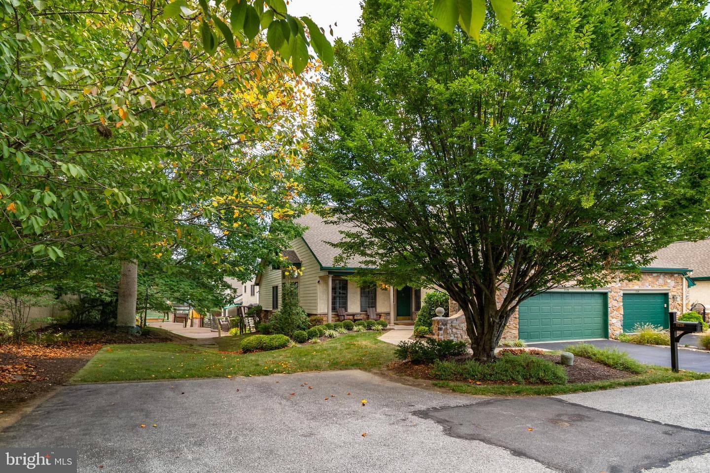 1728 Yardley Drive photo 8