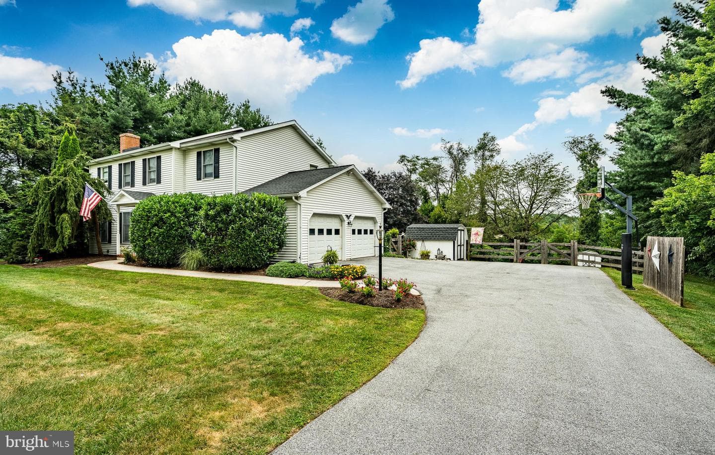 11 Cochran Drive photo 3