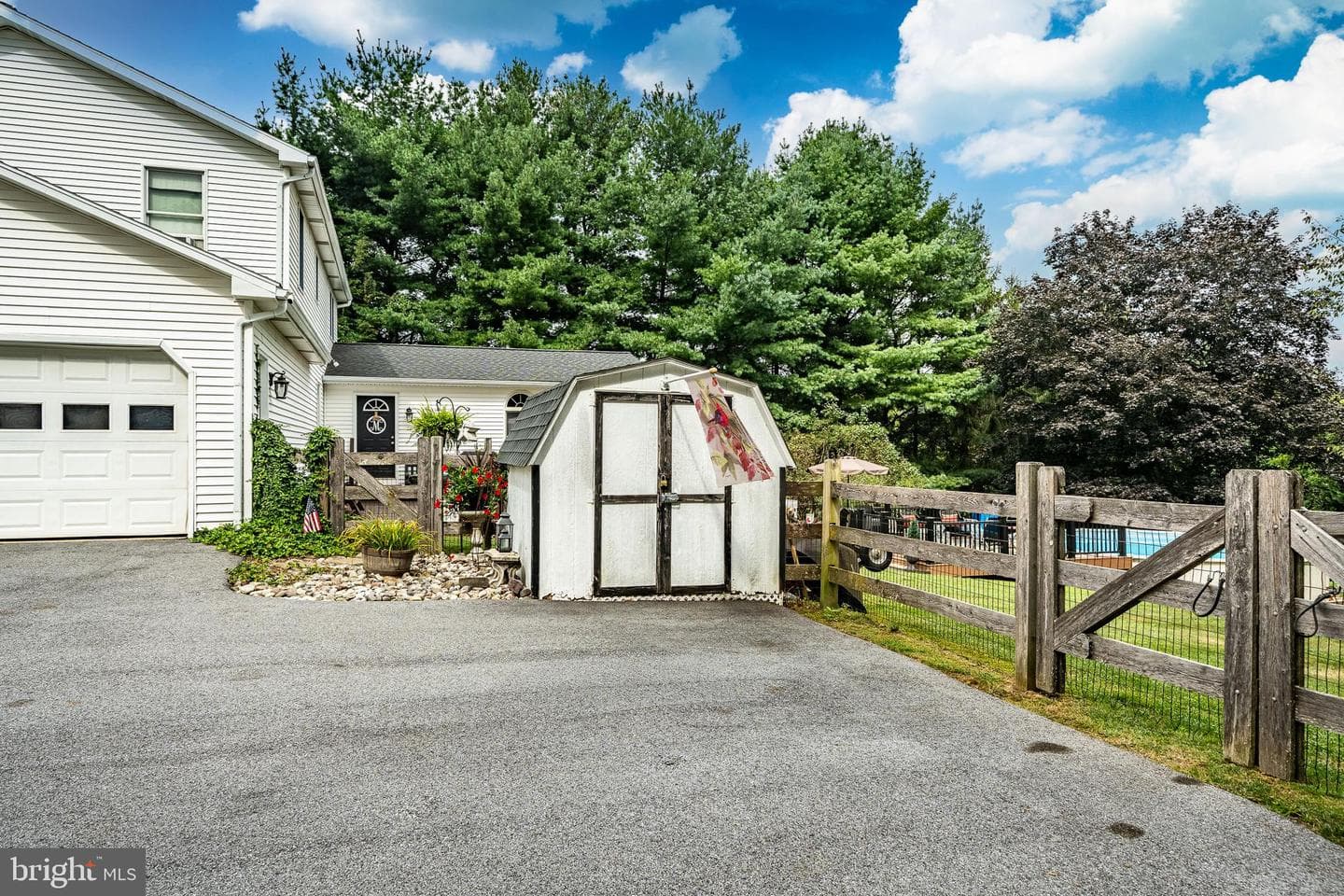 11 Cochran Drive photo 46