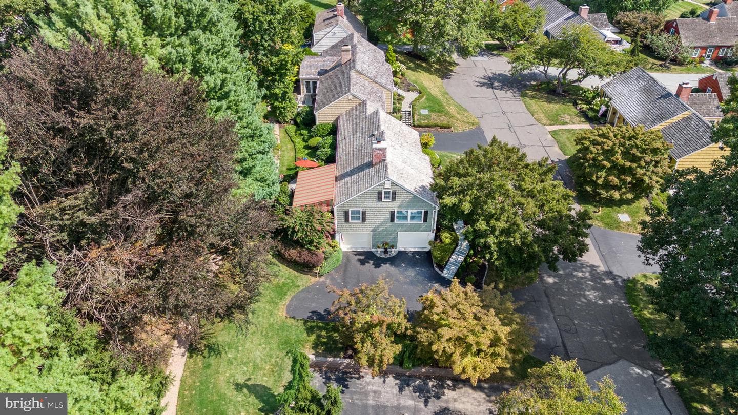 1107 Queens Way photo 6