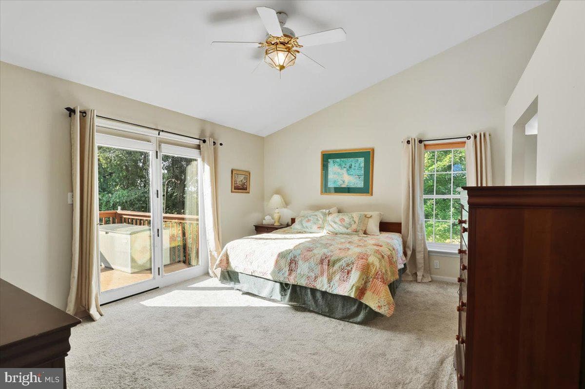219 S Pine Street photo 9