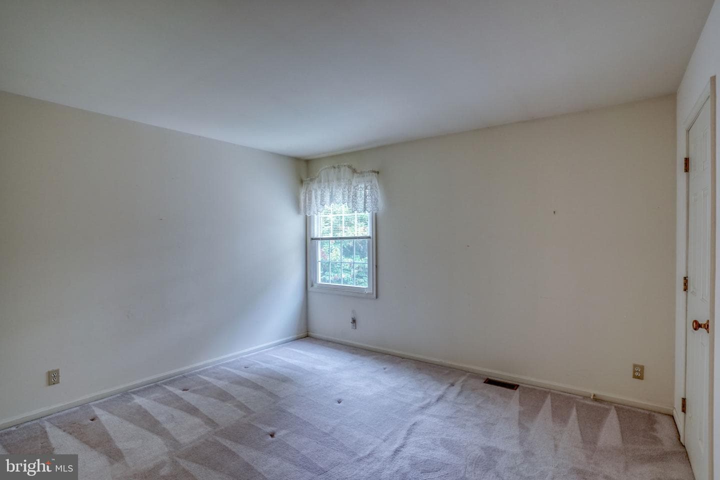 12 West Shore Court photo 36