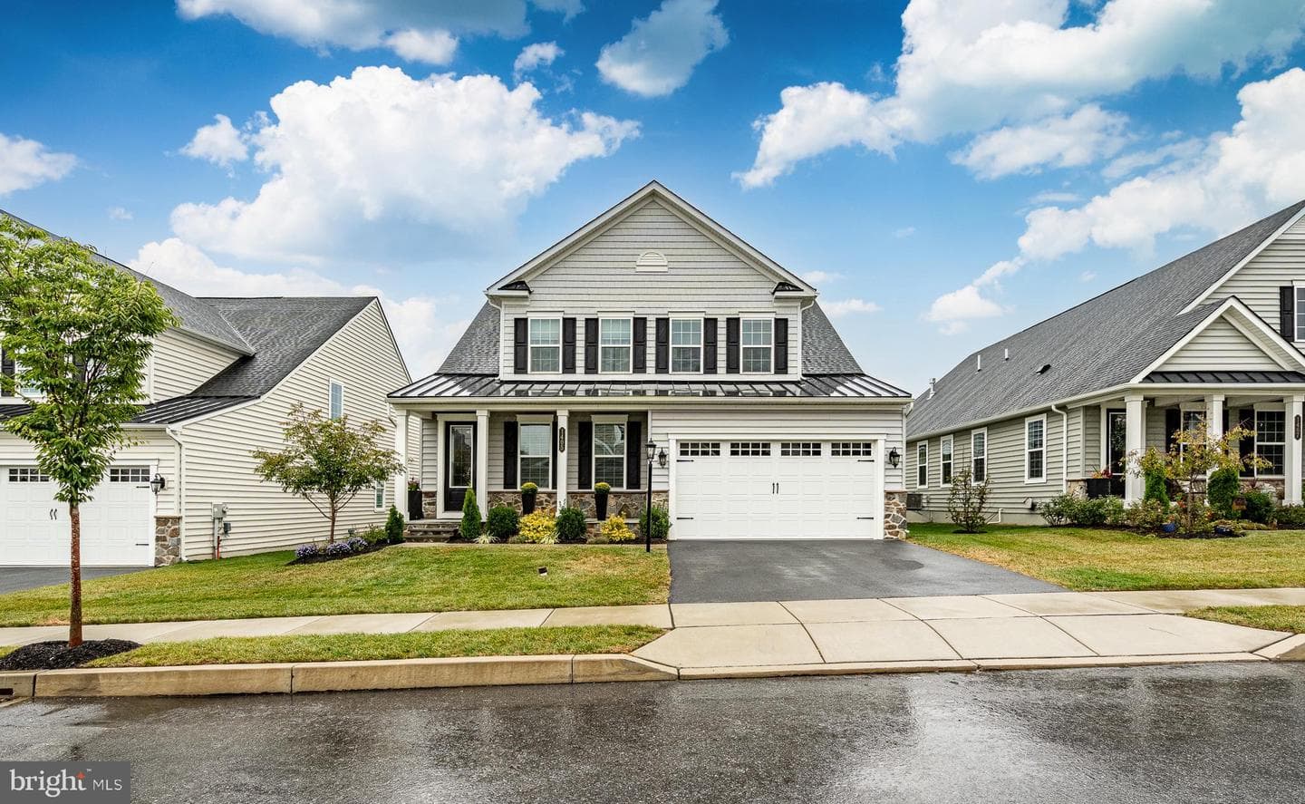 1405 Gorky Lane photo 3