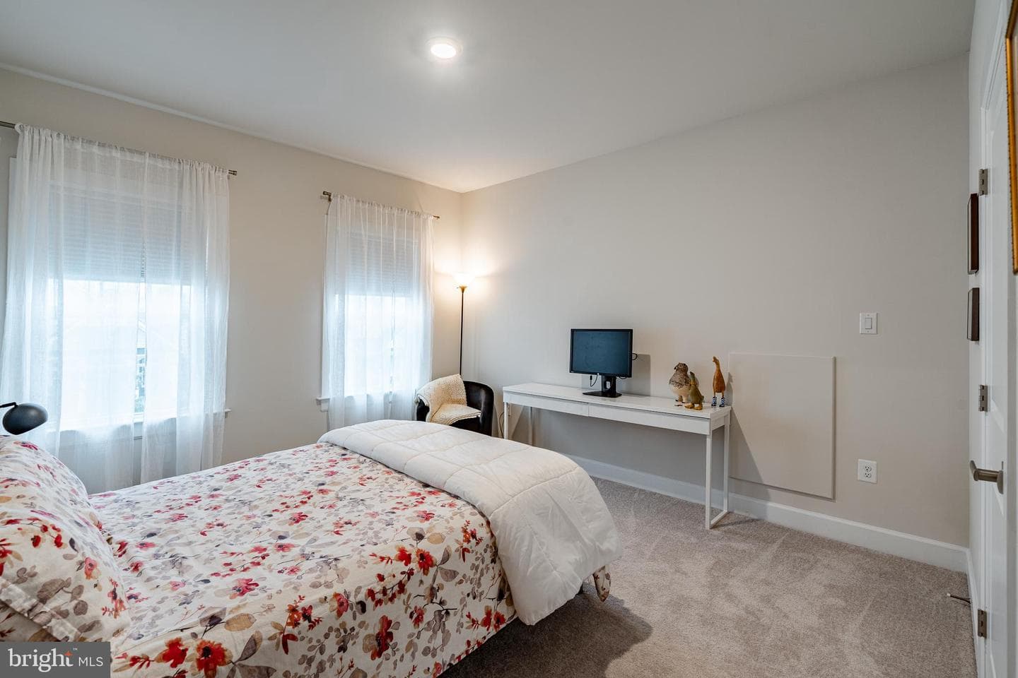 1405 Gorky Lane photo 35