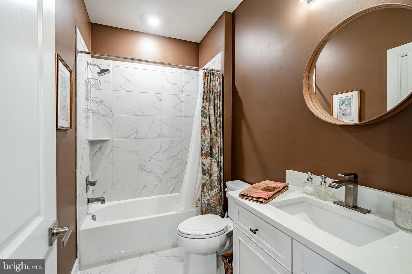 1405 Gorky Lane photo 37