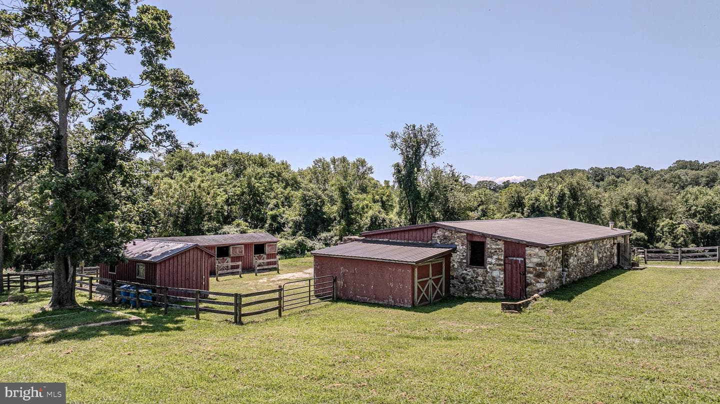 1427 Flint Hill Road photo 6