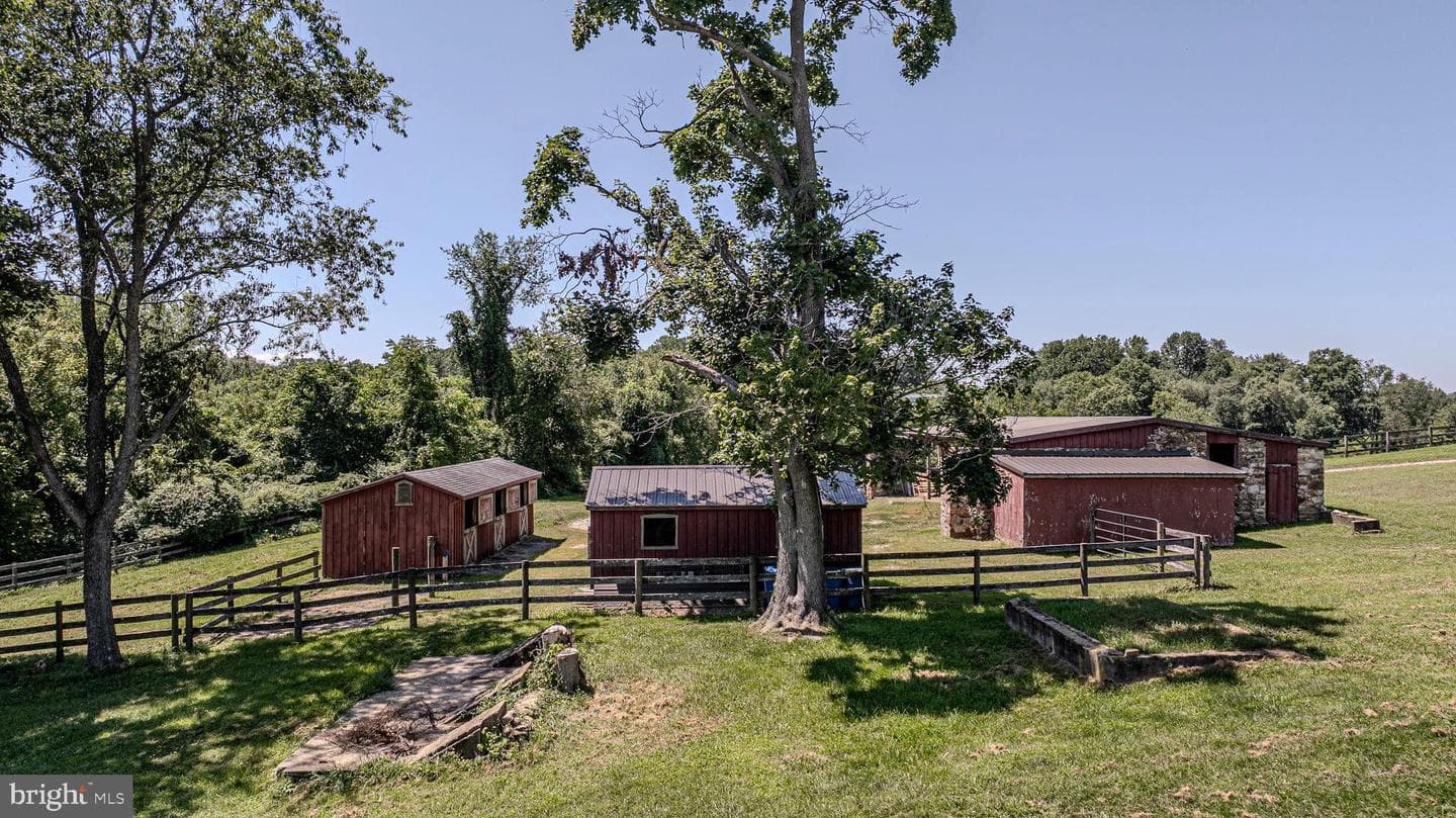 1427 Flint Hill Road photo 8