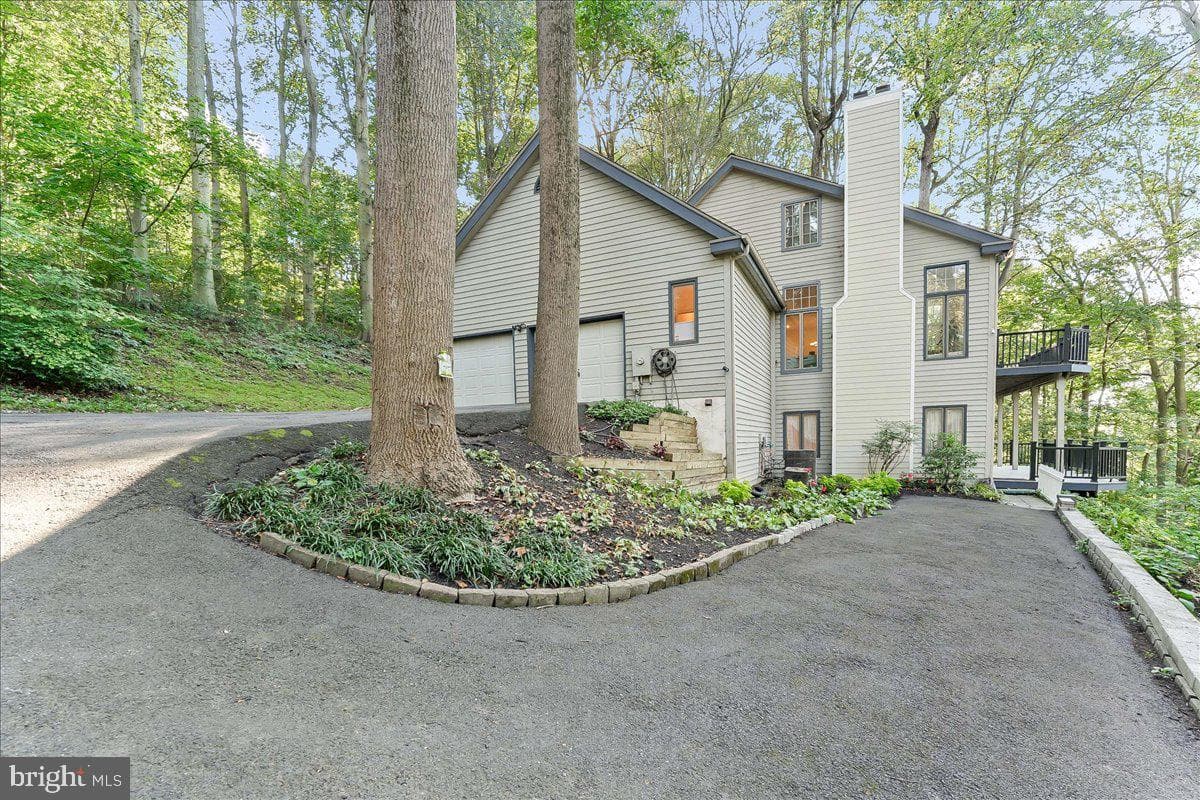 2 Briarwood Ct. photo 3