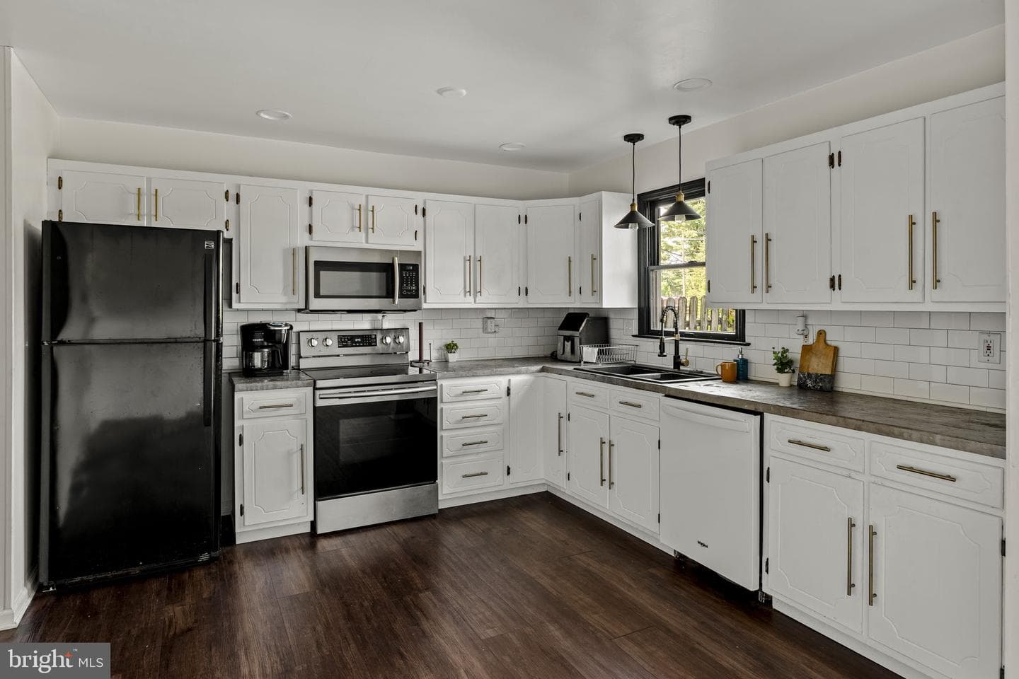 407 Cahill Circle photo 10