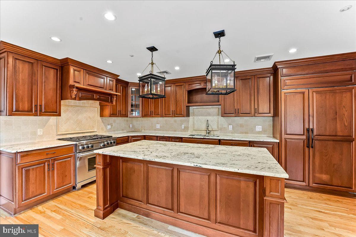 36 Grist Mill Lane photo 10