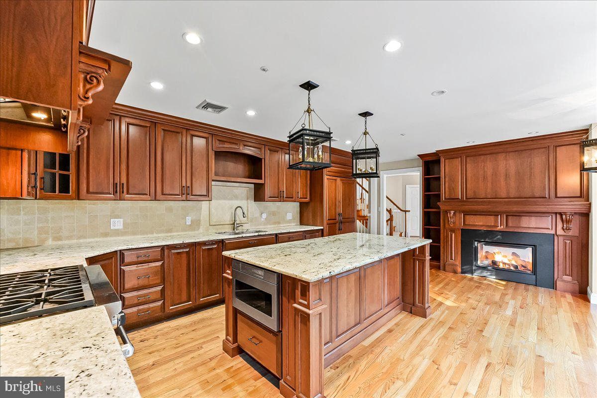 36 Grist Mill Lane photo 11