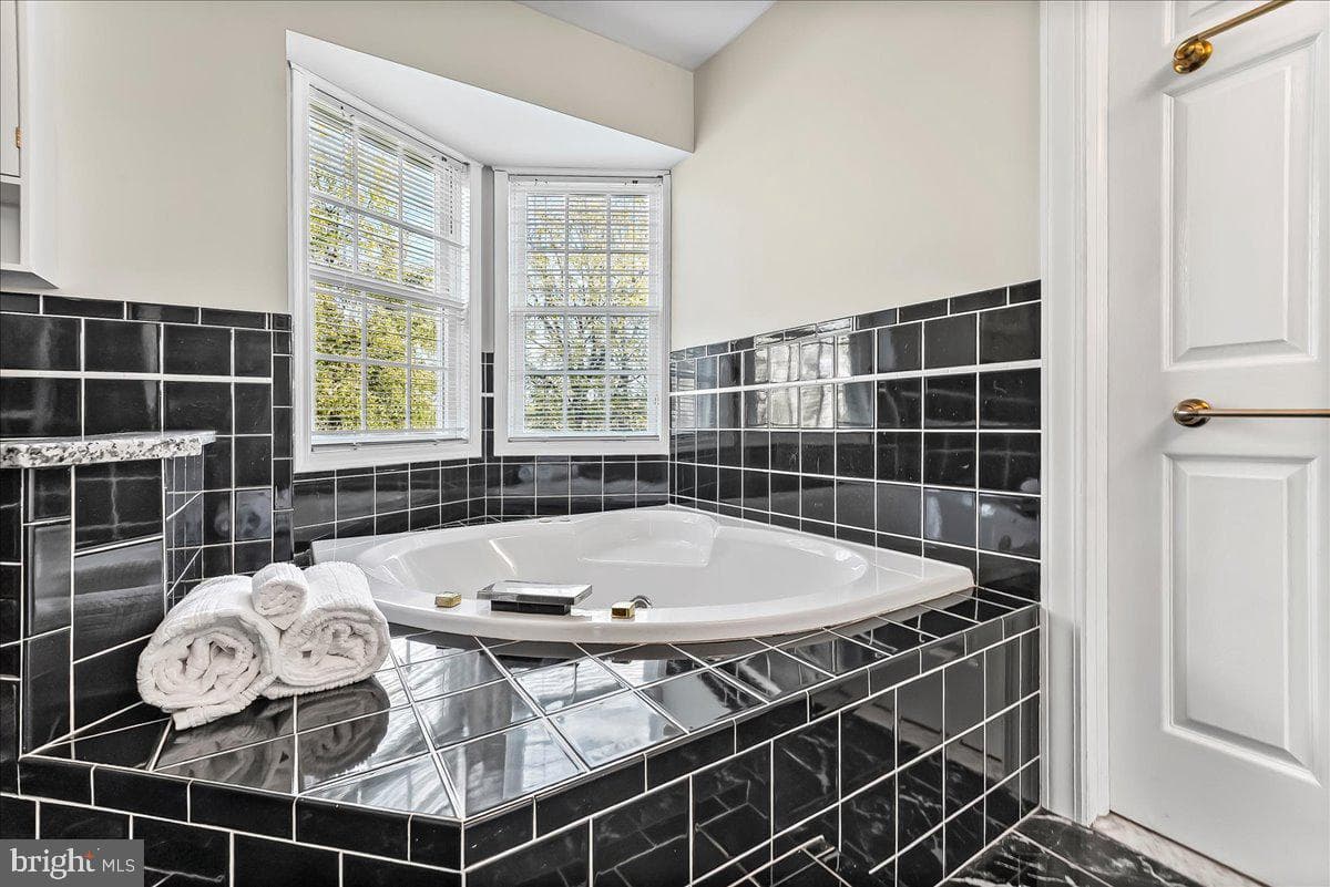 36 Grist Mill Lane photo 23