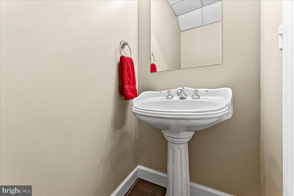 36 Grist Mill Lane photo 36