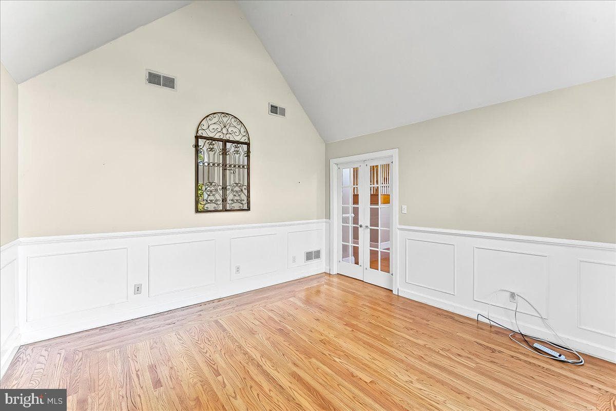 36 Grist Mill Lane photo 7