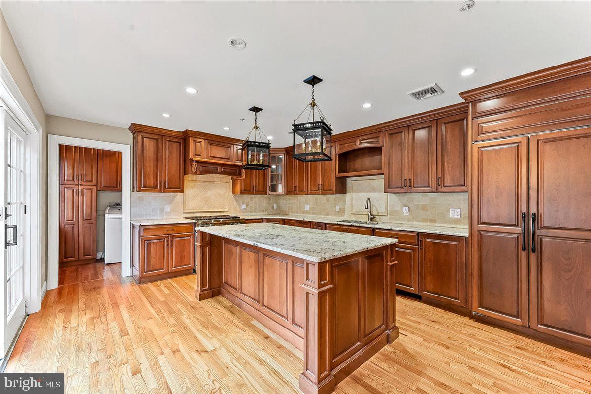 36 Grist Mill Lane photo 8