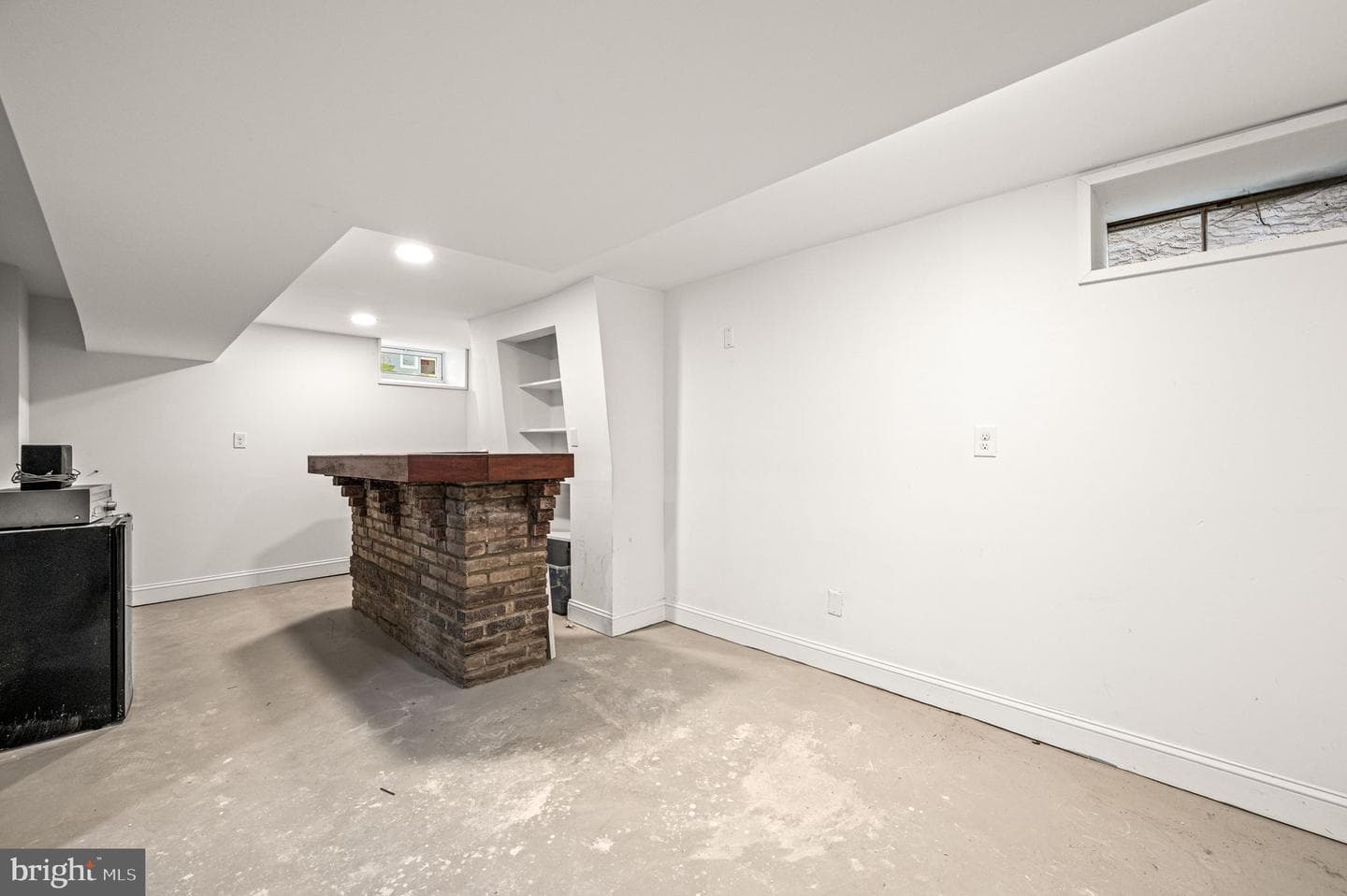 202 E Linden Street photo 26