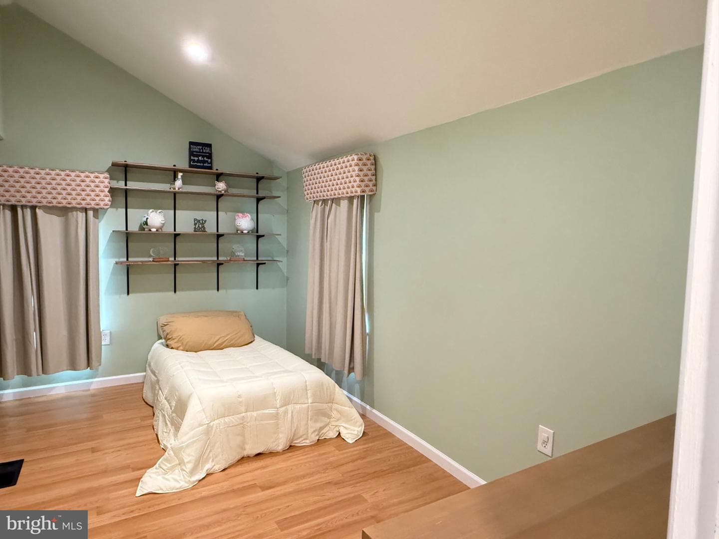 16 Parkside Avenue photo 8