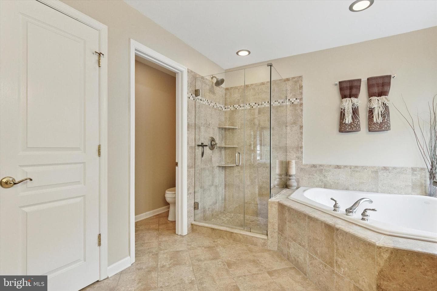 878 Empress Road photo 28