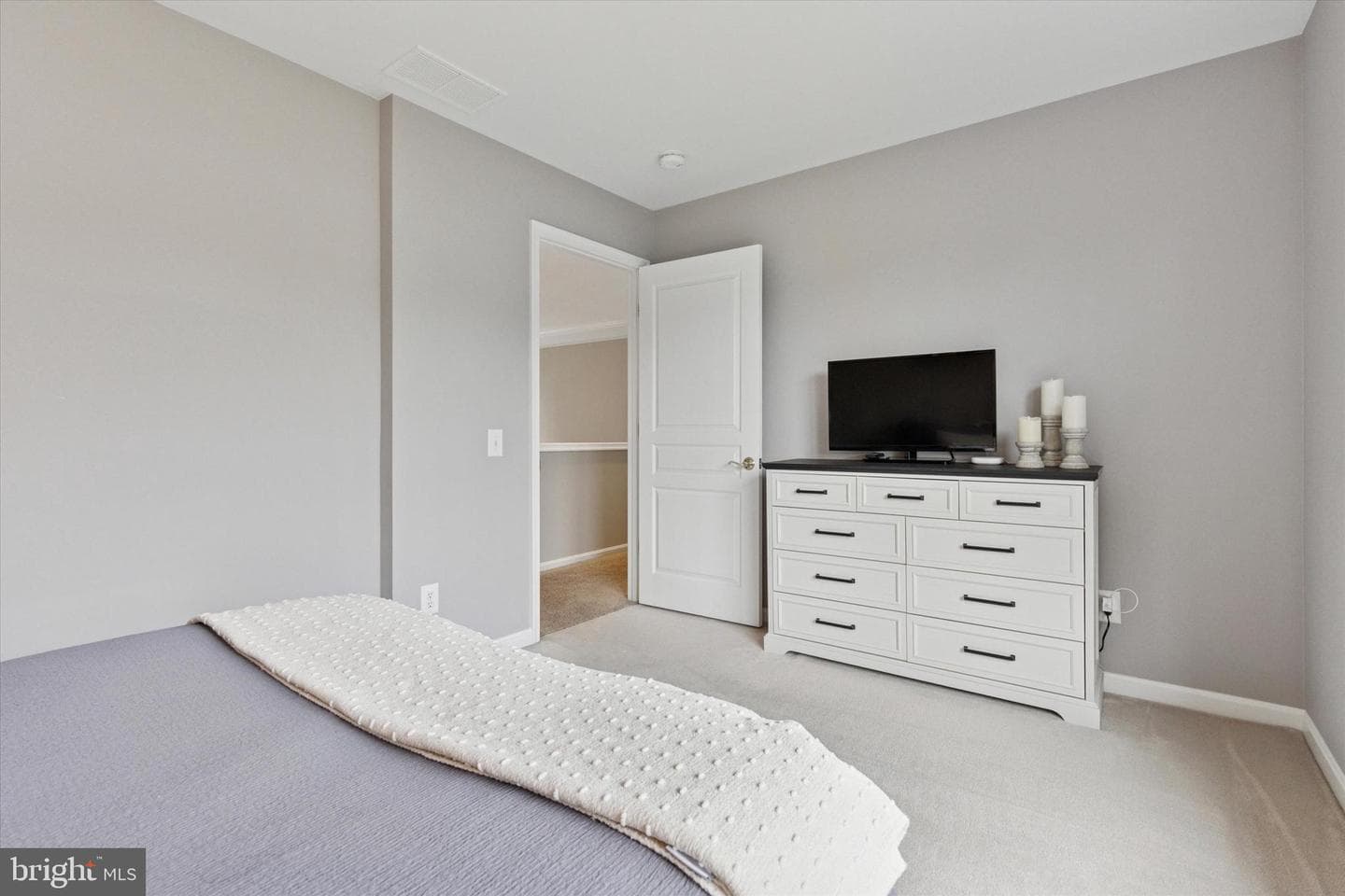 878 Empress Road photo 35