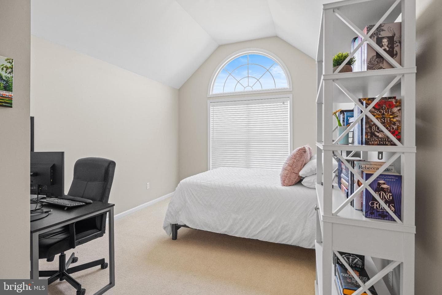 252 Silverbell Court photo 34