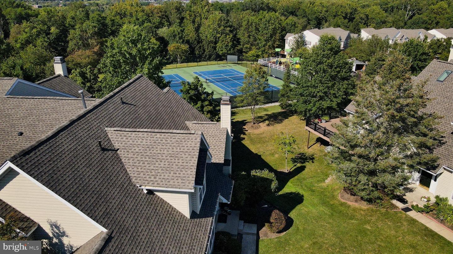 252 Silverbell Court photo 40