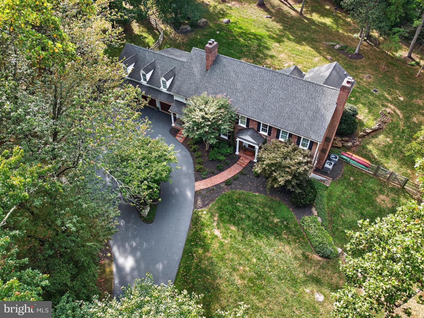 17 Foxchase Road photo 2