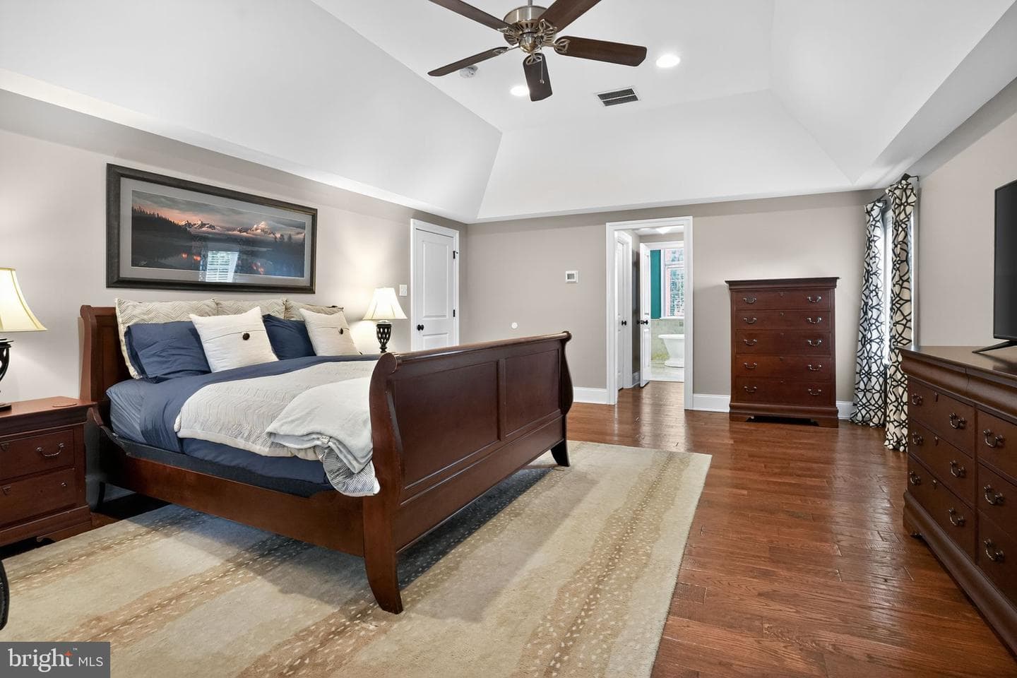 17 Foxchase Road photo 27