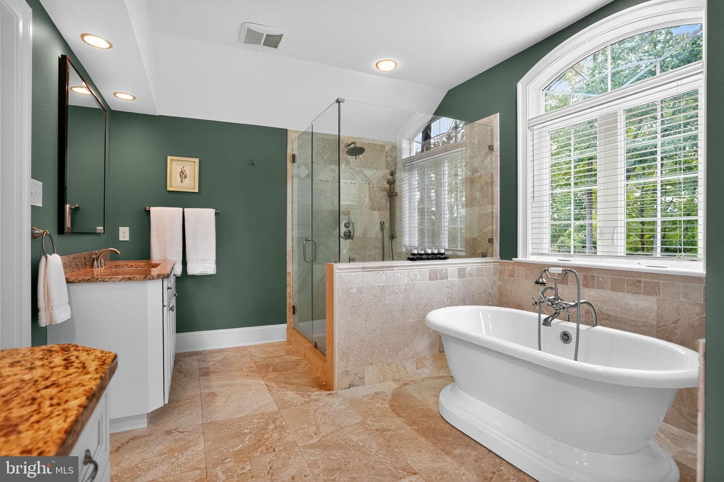17 Foxchase Road photo 29