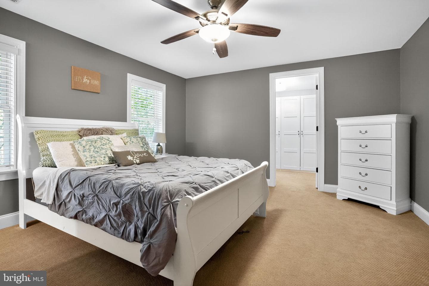 17 Foxchase Road photo 31