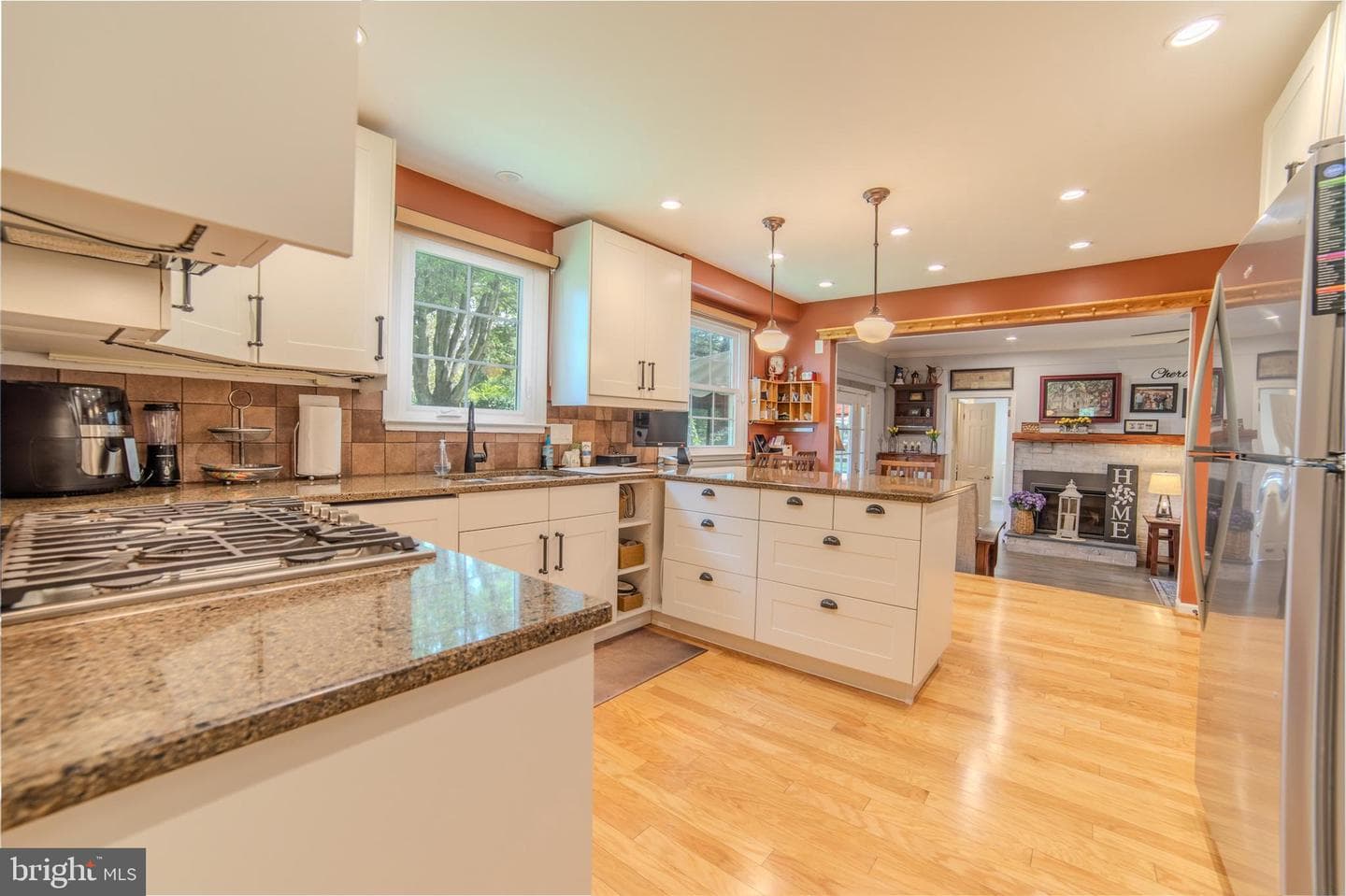 1527 Anne Drive photo 11
