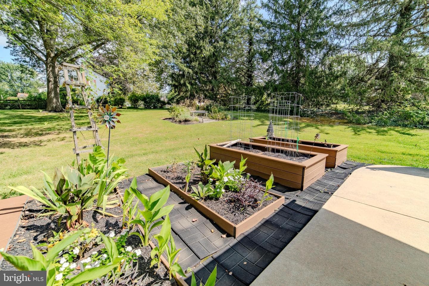 1527 Anne Drive photo 43
