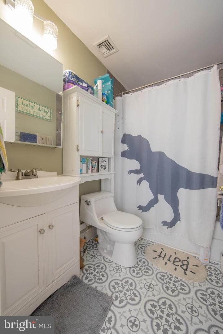 1375 Angela Drive photo 25