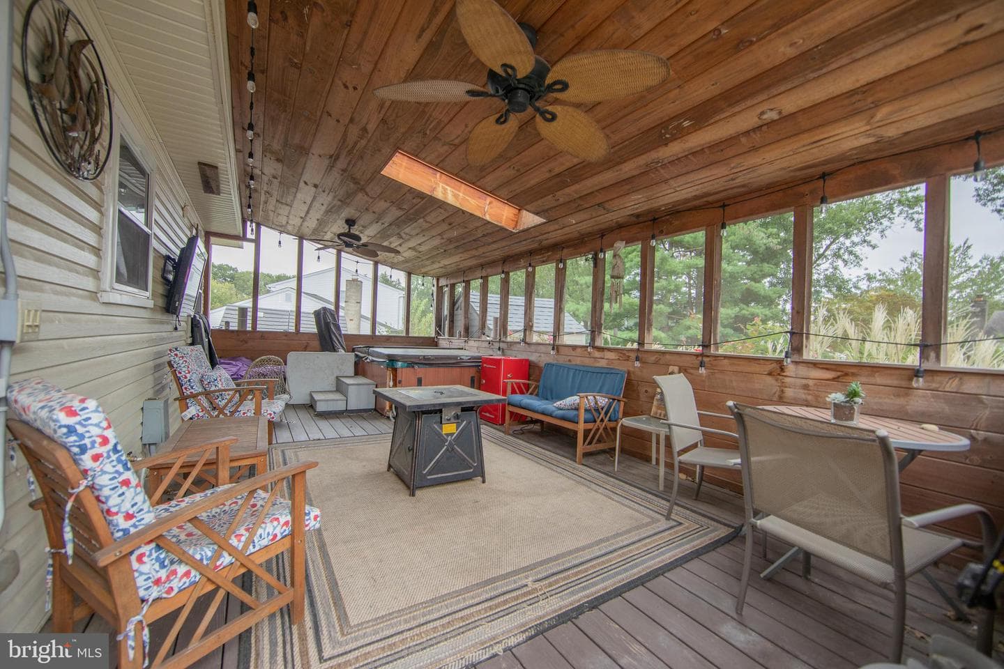 1375 Angela Drive photo 34