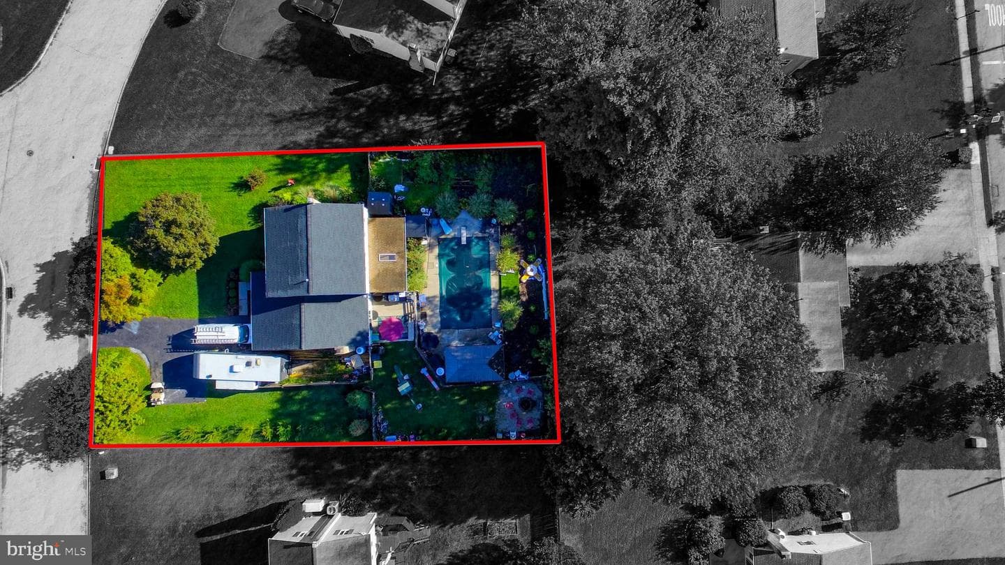 1375 Angela Drive photo 48