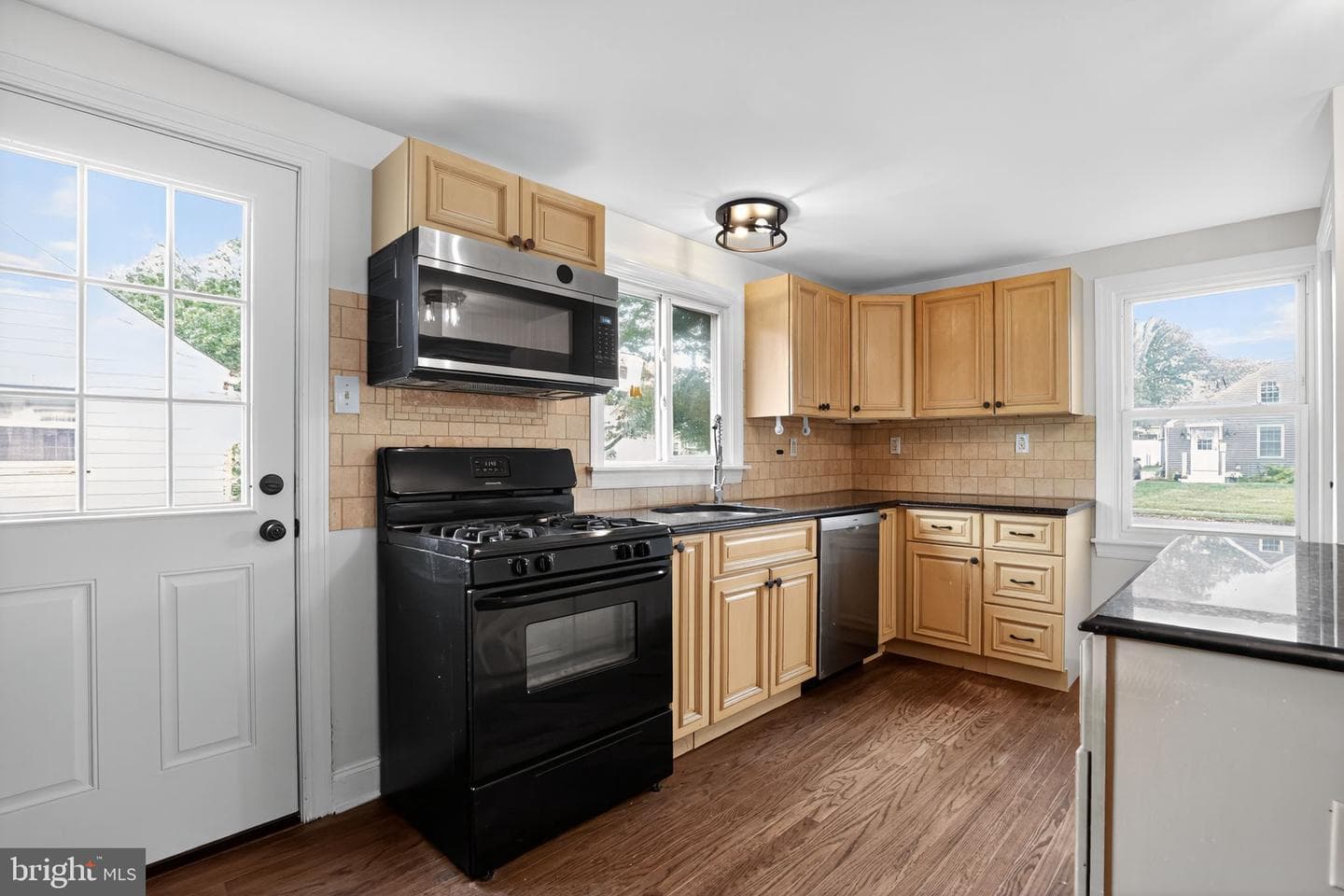 415 Virginia Avenue photo 4